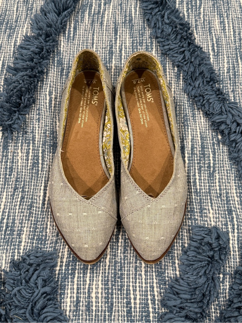 TOMS Women's Blue Gray Pointed-Toe Flats - Size 7.5